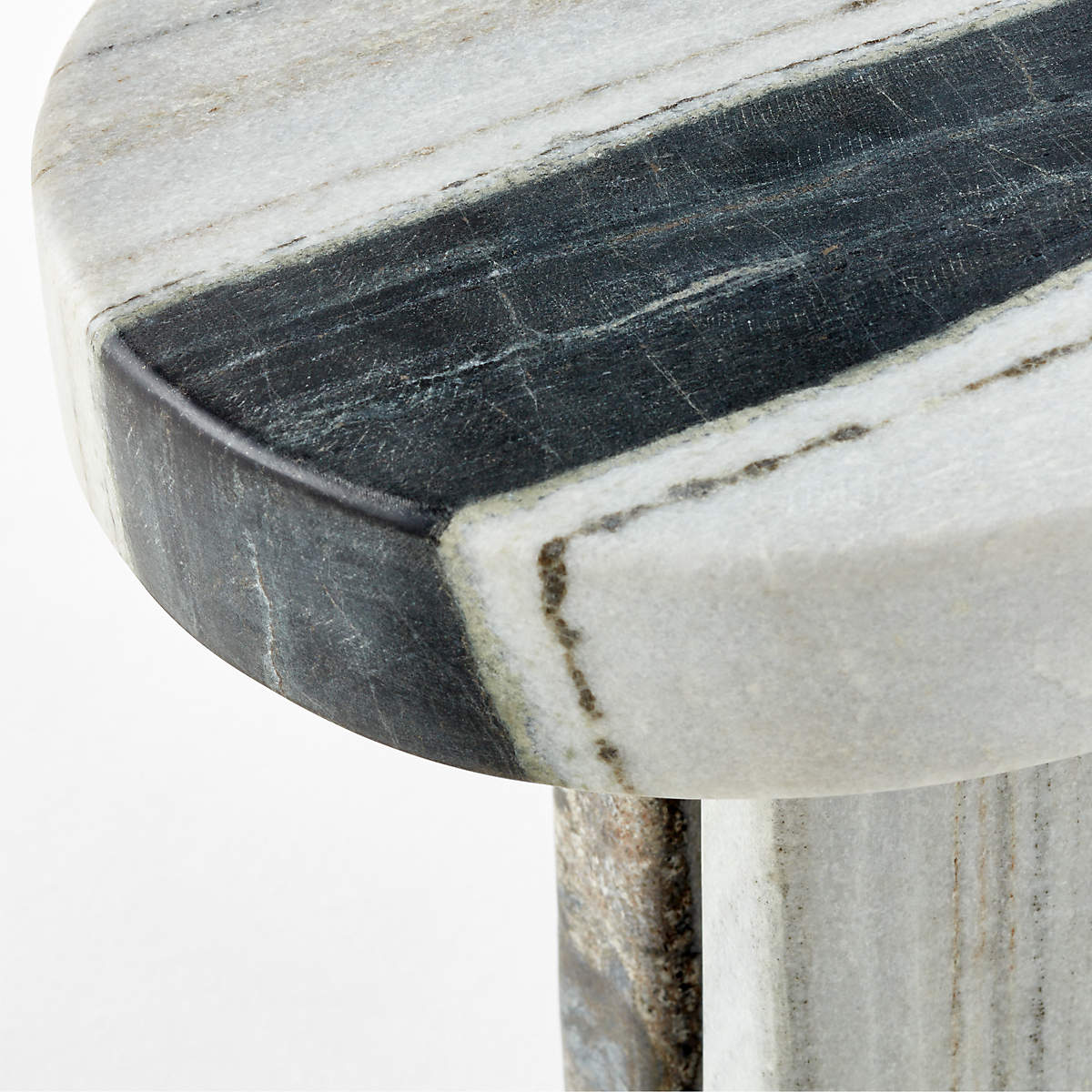 LIVELLO WHITE MARBLE SIDE TABLE